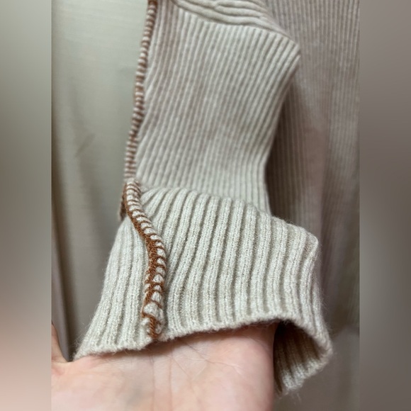 Listicle Cozy Beige Unique High Neck Long Sleeve Sweater Size Small - Picture 4 of 9